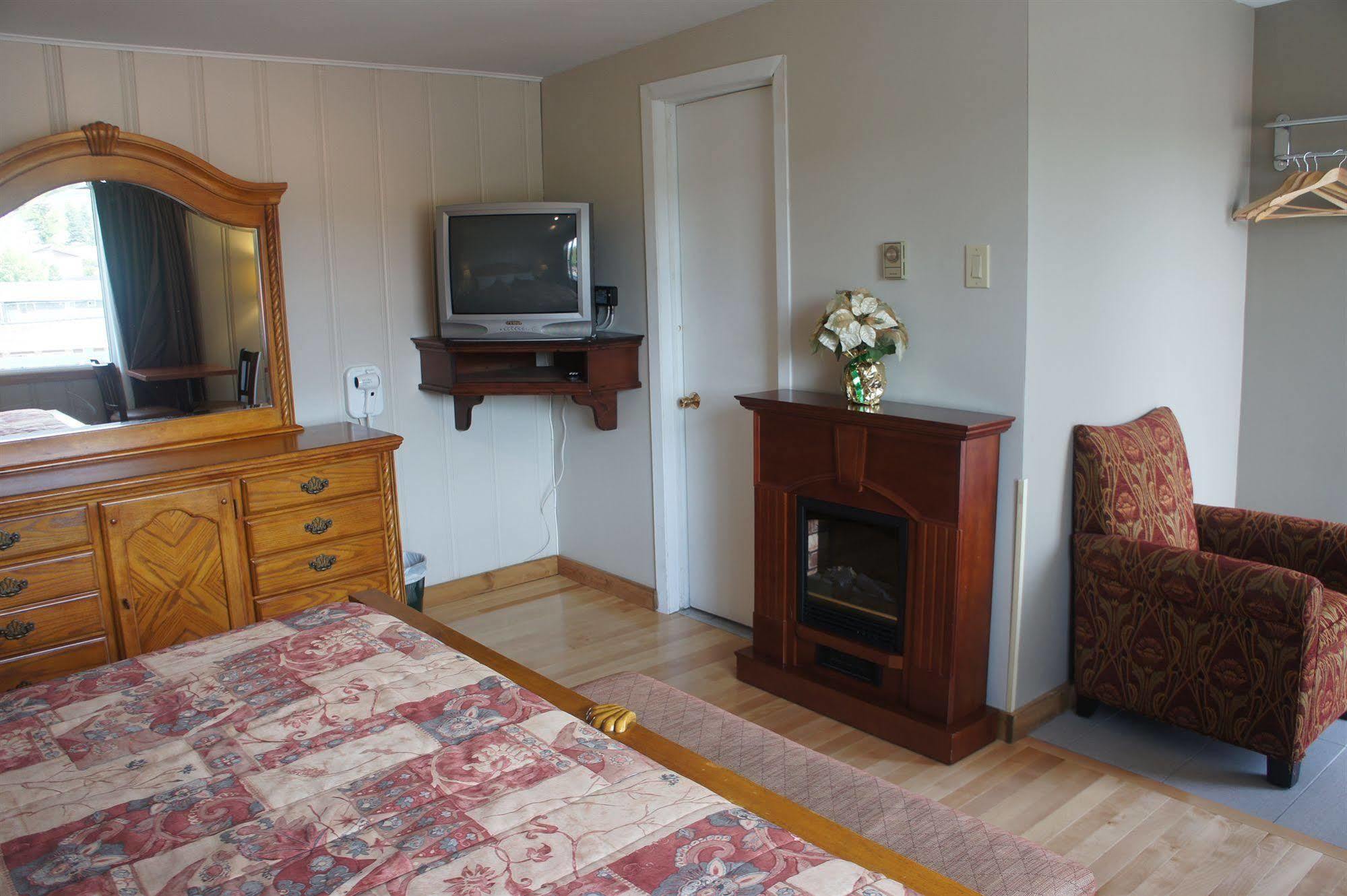 Motel Clair Mont Sainte-Agathe-des-Monts Zewnętrze zdjęcie