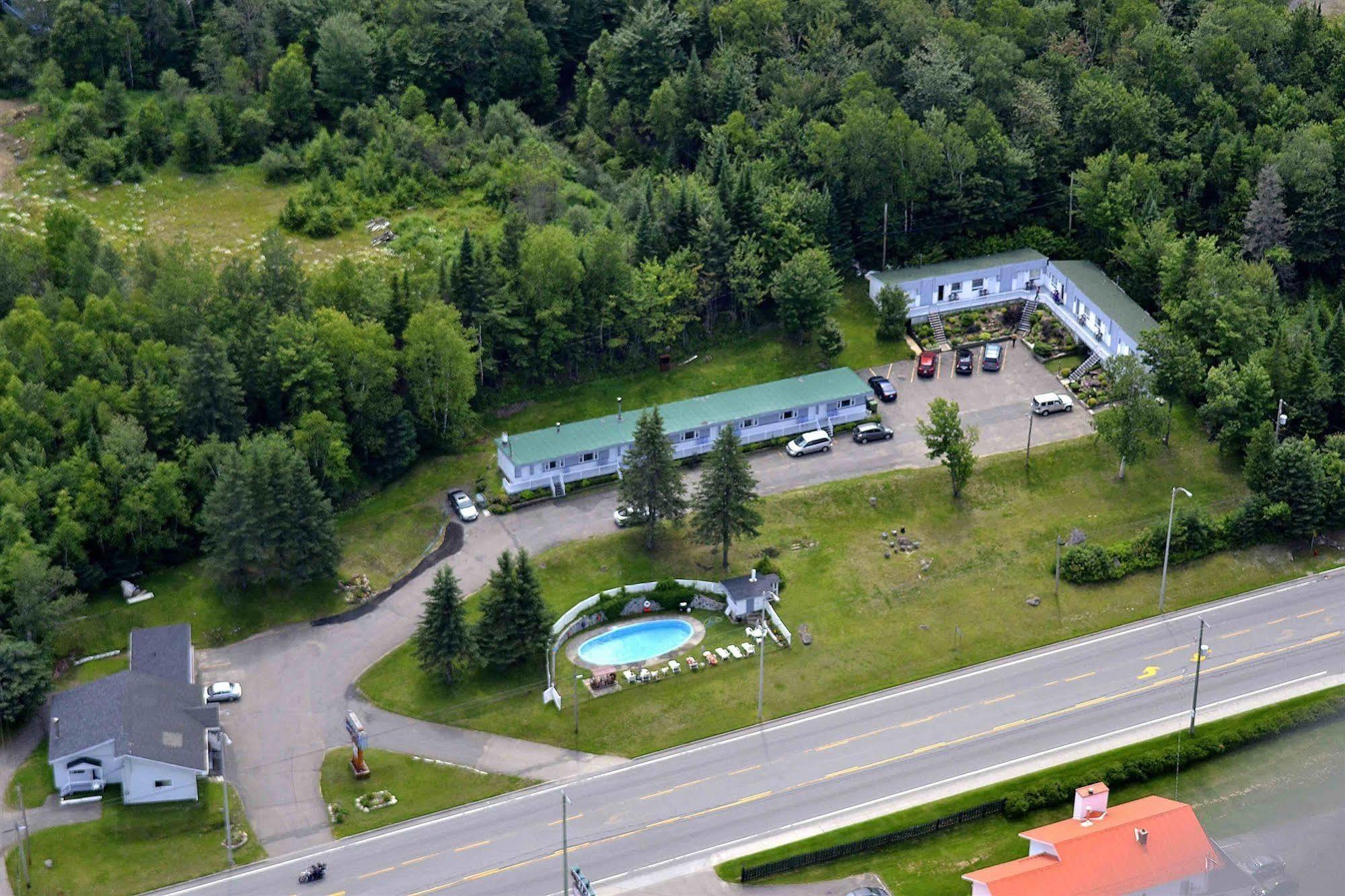 Motel Clair Mont Sainte-Agathe-des-Monts Zewnętrze zdjęcie