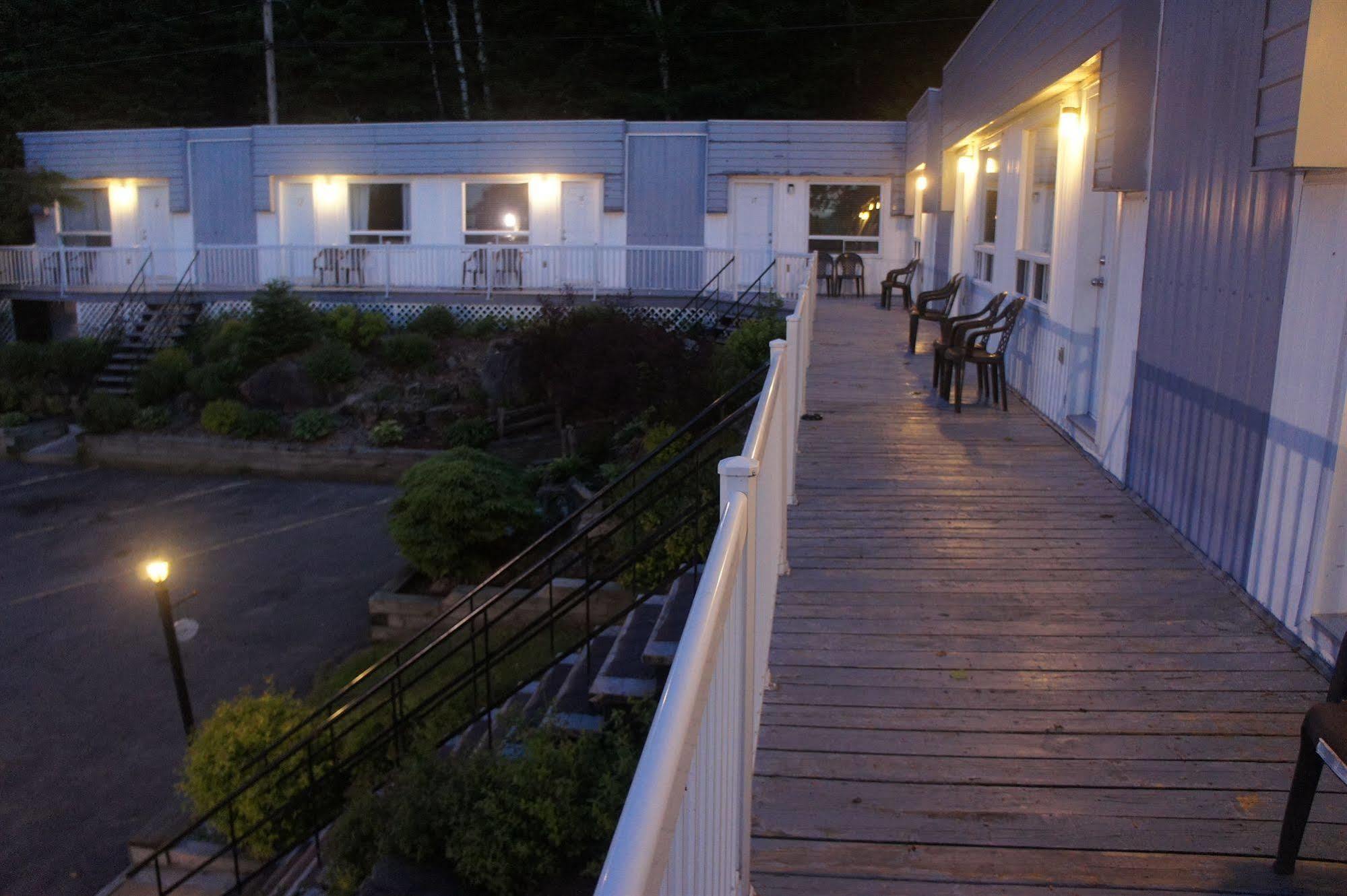 Motel Clair Mont Sainte-Agathe-des-Monts Zewnętrze zdjęcie